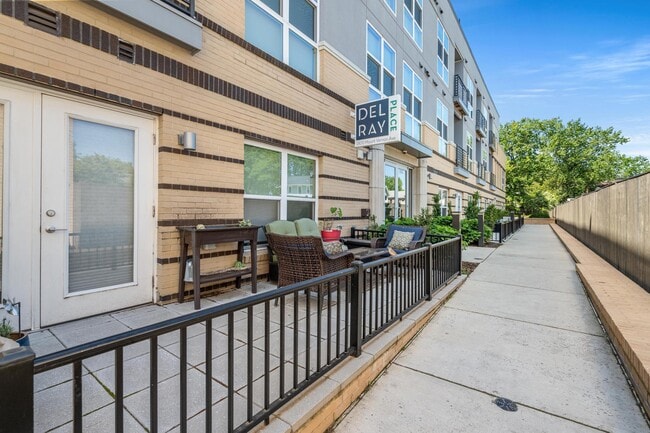 Primary Photo - 1800 Mt Vernon Ave