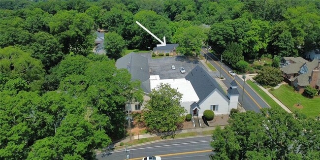 Building Photo - 175 Park Dr