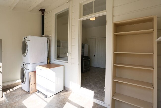 Building Photo - OPEN HOUSE: Sunday (7/20) 2:30pm-3:00pm To...
