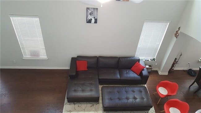 Building Photo - 16105 Hawthorne Heights Trail