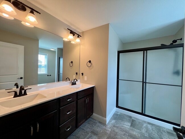 Building Photo - 752 Sedgegrass Dr