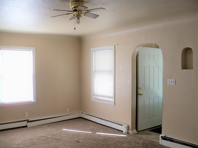 Building Photo - 416 Howard Ave