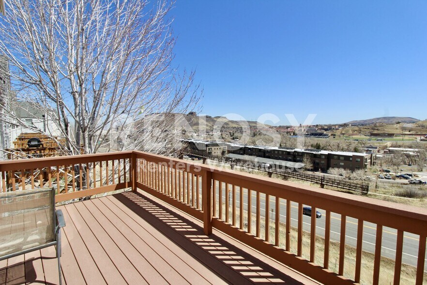 Building Photo - 537 Canyon View Dr