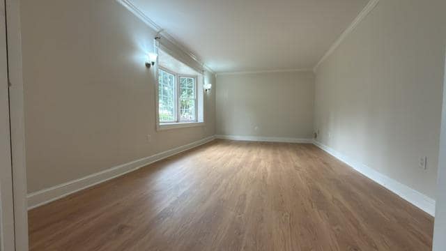 Building Photo - 5602 Kings Park Dr