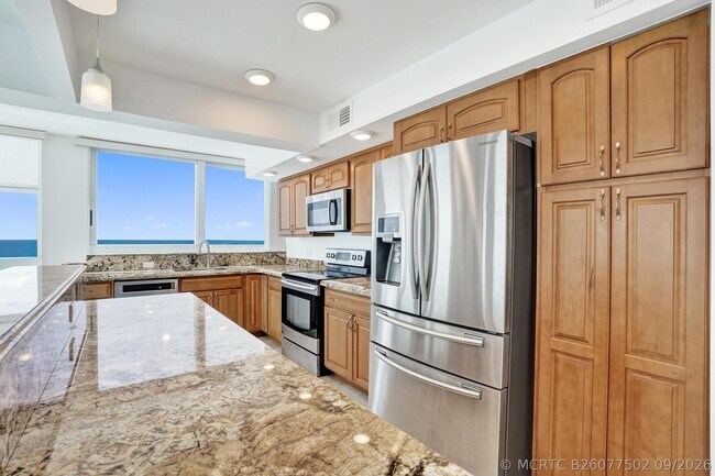 Building Photo - 1360 S Ocean Blvd