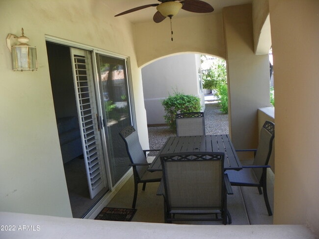 Building Photo - 8653 E Royal Palm Rd