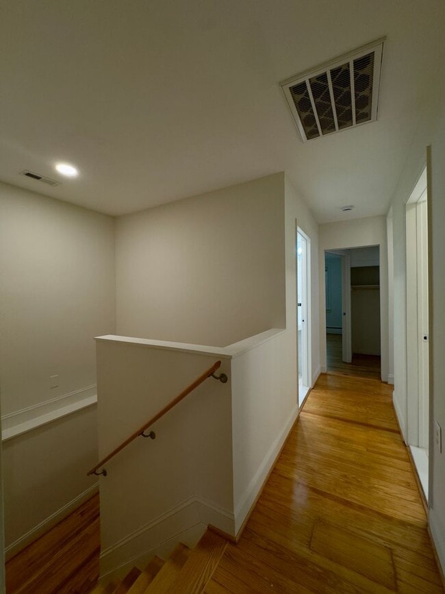 Building Photo - Charming 3 Bedroom/2 Bathroom Home in Spark Glencoe, MD!