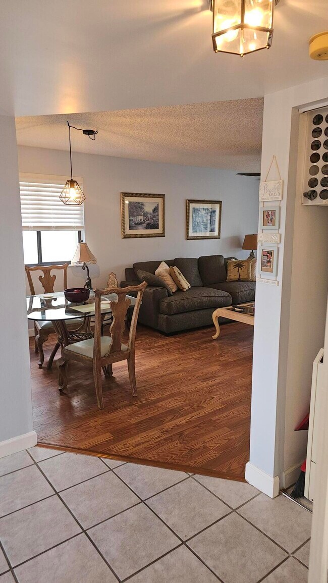 Building Photo - 3138 Via Poinciana