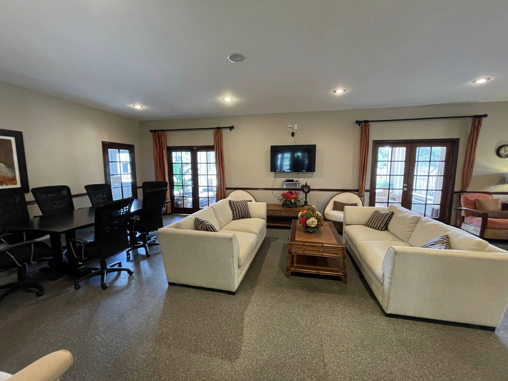Clubhouse Interior - 10356 Carrollwood Ln