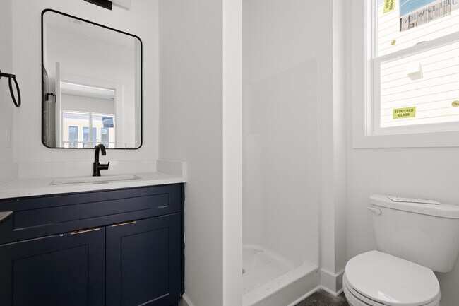 Building Photo - 733 Hopkins St