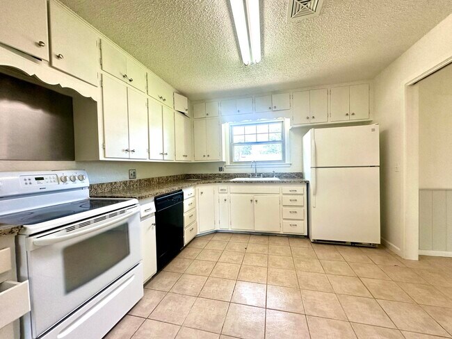 Building Photo - 3705 38th St