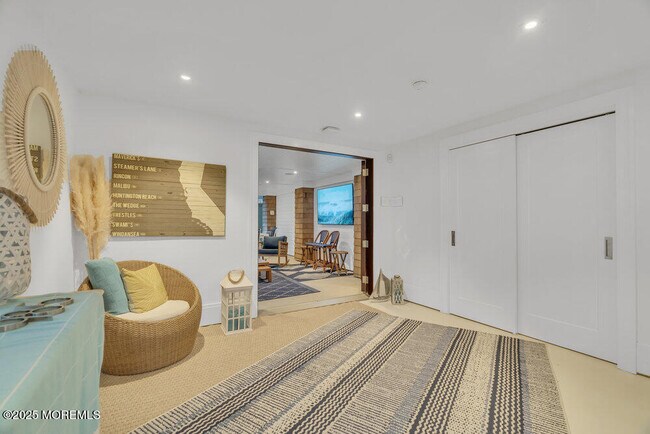 Building Photo - 985 Ocean Ave