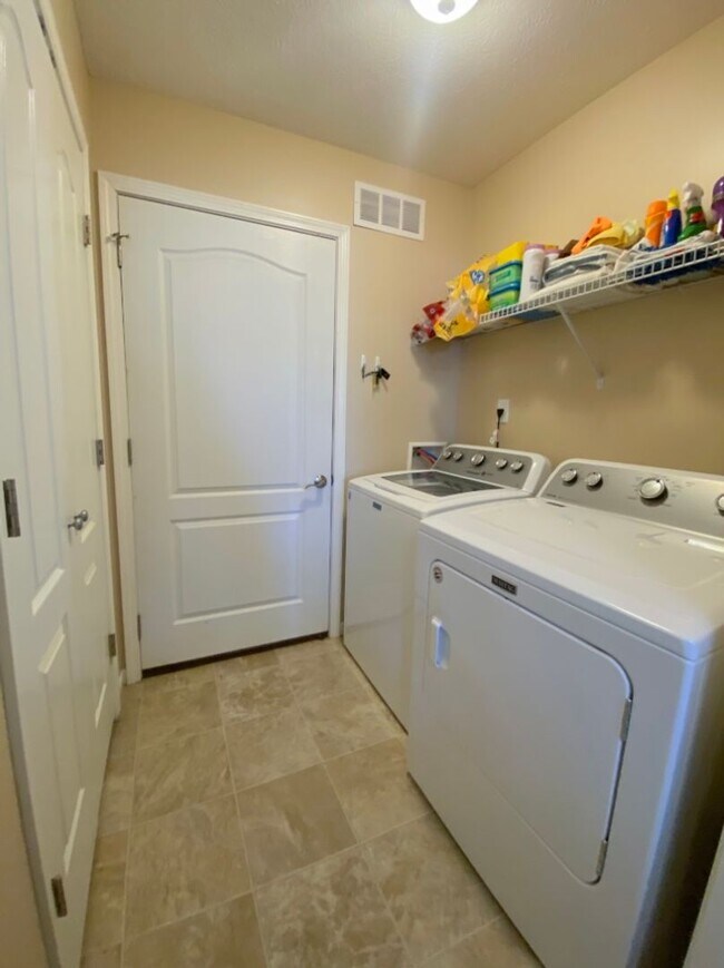 Building Photo - Italian Estates Property Management