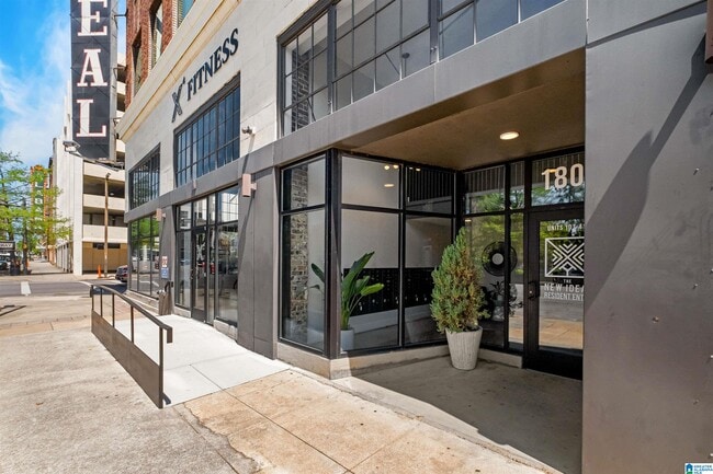 Building Photo - 1801 2nd Ave N