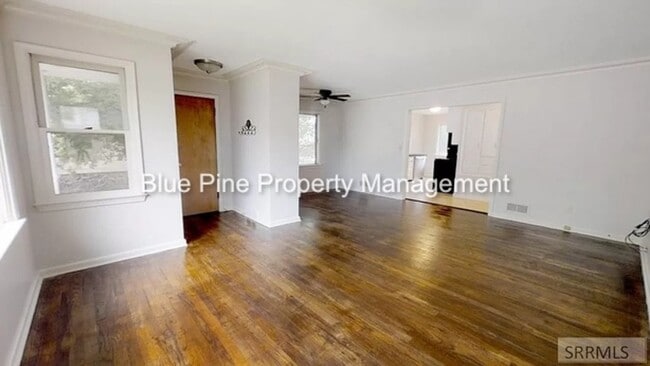 Building Photo - 662 K St