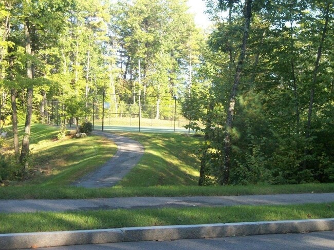 Building Photo - 181 Knollwood Way