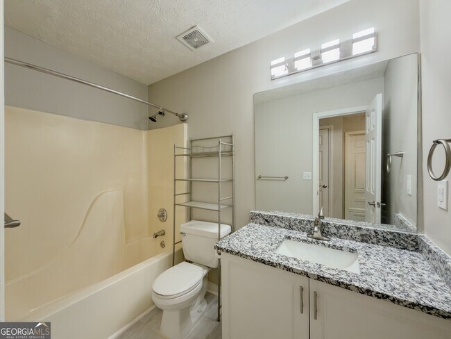 Building Photo - 593 Red Tip Ln