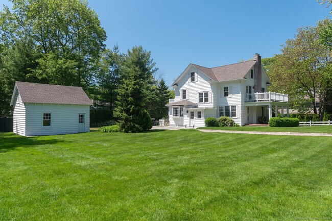 Building Photo - 128 5 Mile River Rd