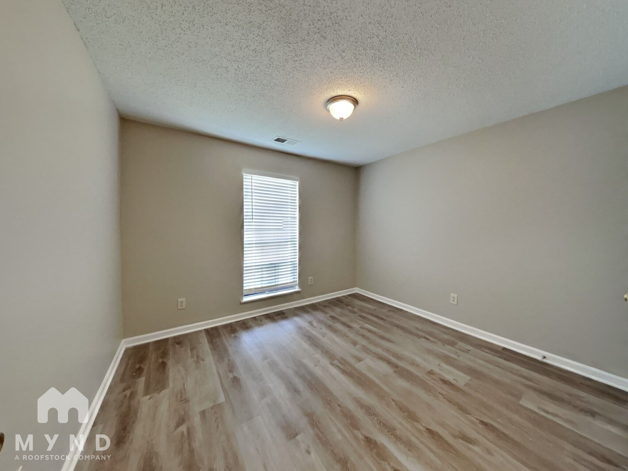 Building Photo - 3752 Schanna Dr