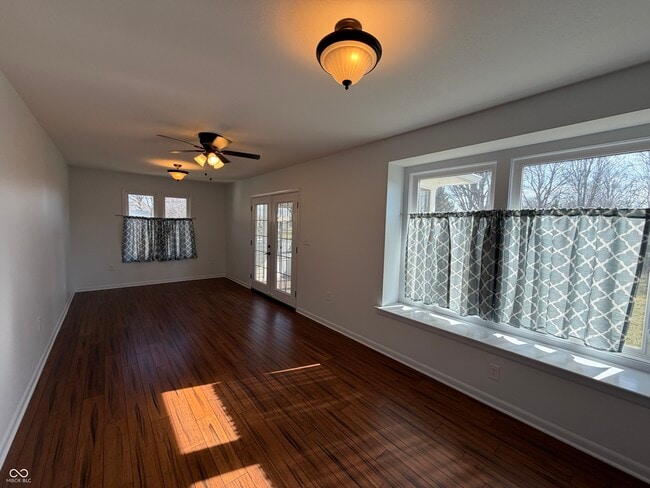 Building Photo - 5585 Gallagher Dr