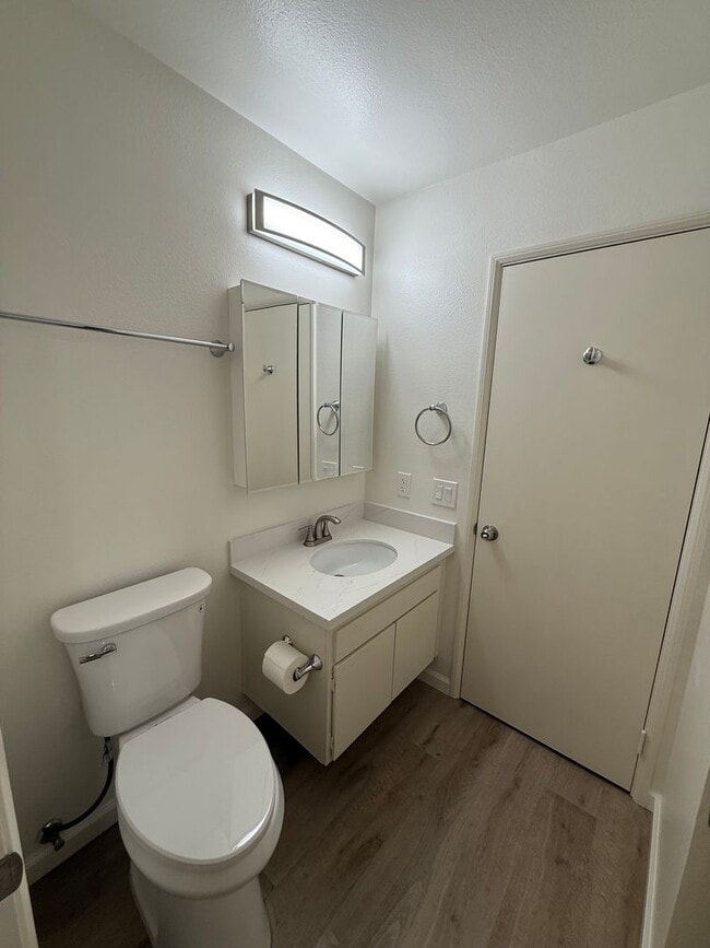 Building Photo - Beautiful Condo on the Beach - Surfside II...