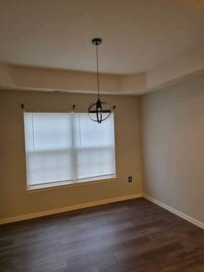 Building Photo - 9268 Tournament Dr