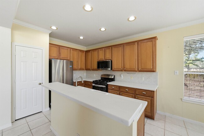 Building Photo - 22314 Ivy Stone Ct