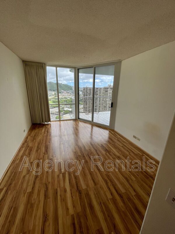 Building Photo - 1212 Nuuanu Ave