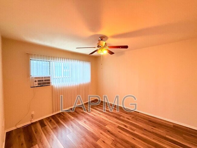 Building Photo - 356 Hayworth Ave