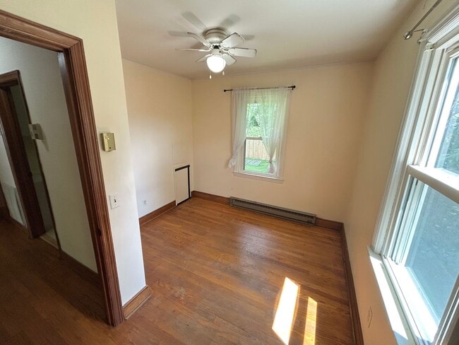 Building Photo - Beautiful Home Located in Blacksburg
