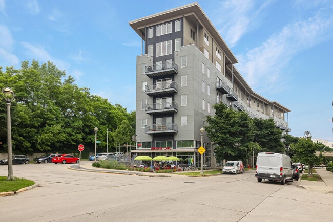 Building Photo - 2050 N Commerce St