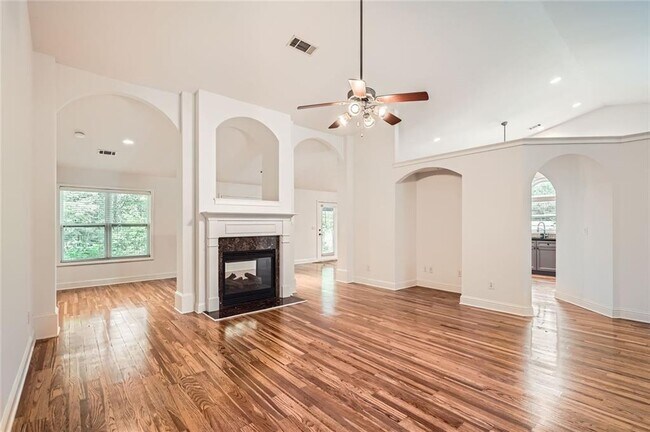 Building Photo - 1873 Jameson Cir NE