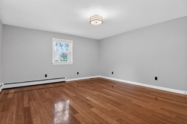 Building Photo - 4-bedroom, 2.5-bath home located in Upper Marlboro