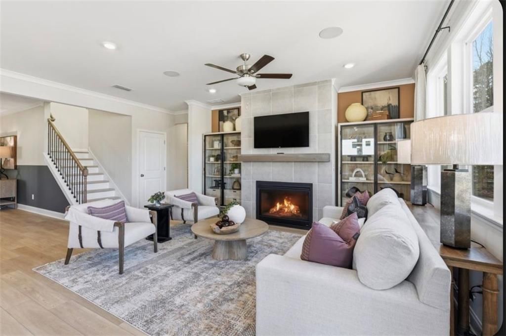 Building Photo - 2145 The Ln NE