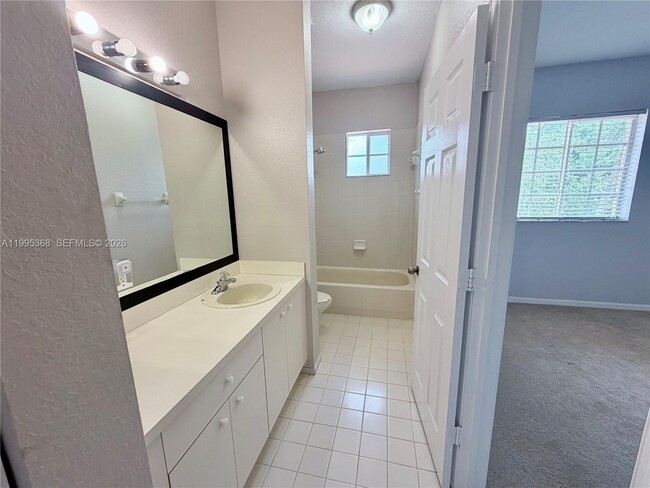 Building Photo - 5747 Isles Cir