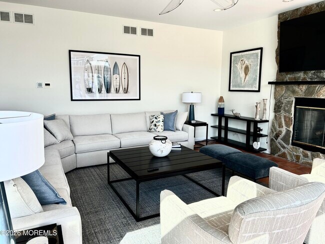 Building Photo - 206 Pointe Dr