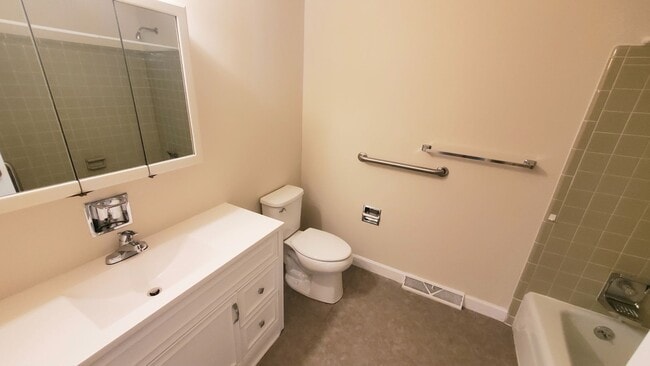 Building Photo - Spacious 3 bedroom 2 bathroom in Gastonia