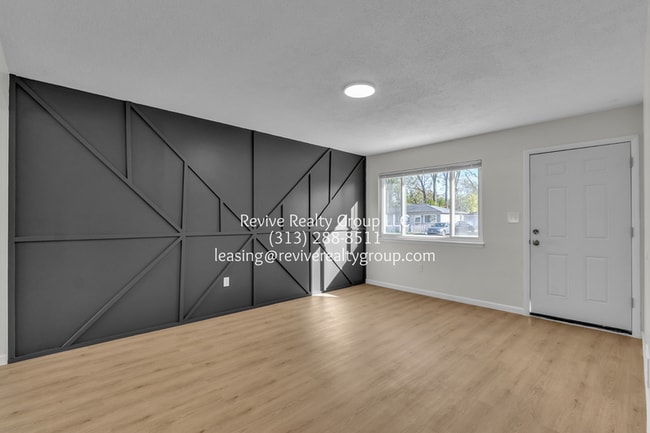 Building Photo - 15796 Kerstyn St