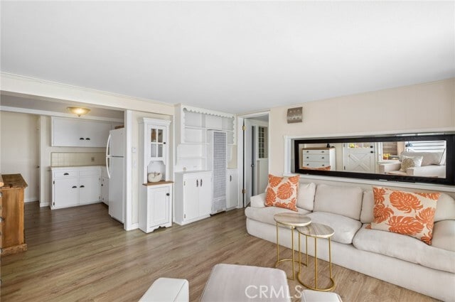 Building Photo - 1139 Gaviota Dr