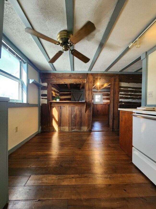 Building Photo - Writer's Retreat is a sweet rustic log cabin with 1 BR, 1 Ba located 4 miles from Lexington.