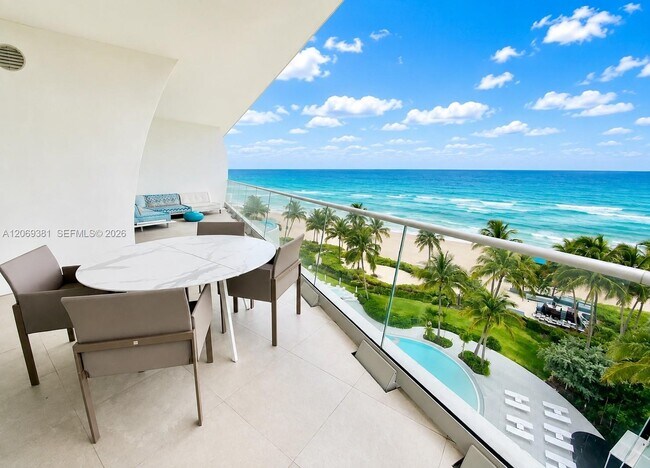 Building Photo - 16901 Collins Ave