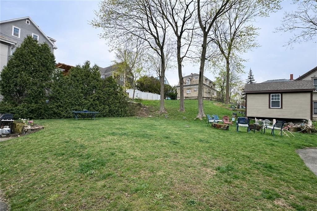 Building Photo - 739 Rock St