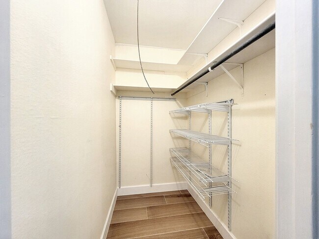 Building Photo - 3/BR 2/BA Single-Level Home with Sunroom a...
