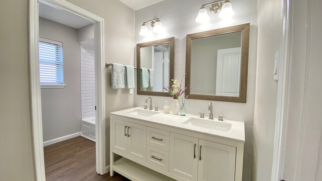 Guest Bathroom - 22226 Woodrose Dr