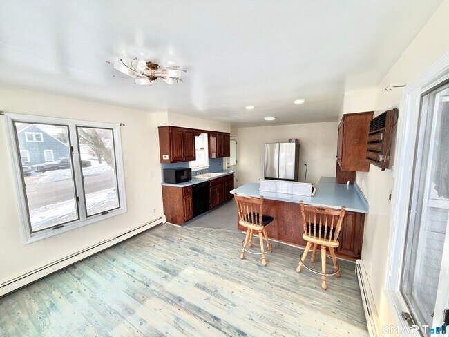 Building Photo - 2346 Madison Ave