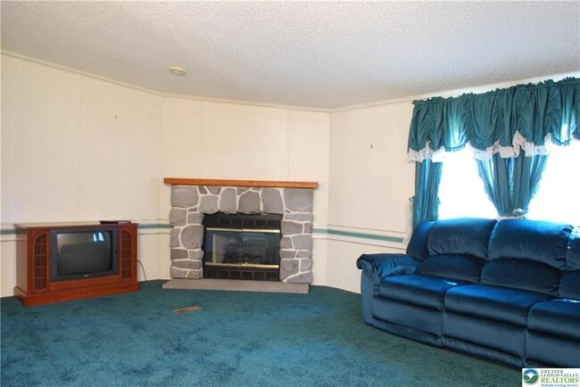 Building Photo - 9740 Dietrich Rd