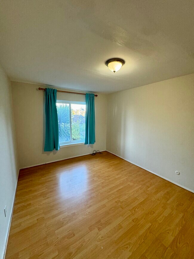 Building Photo - 1409 Shotwell St