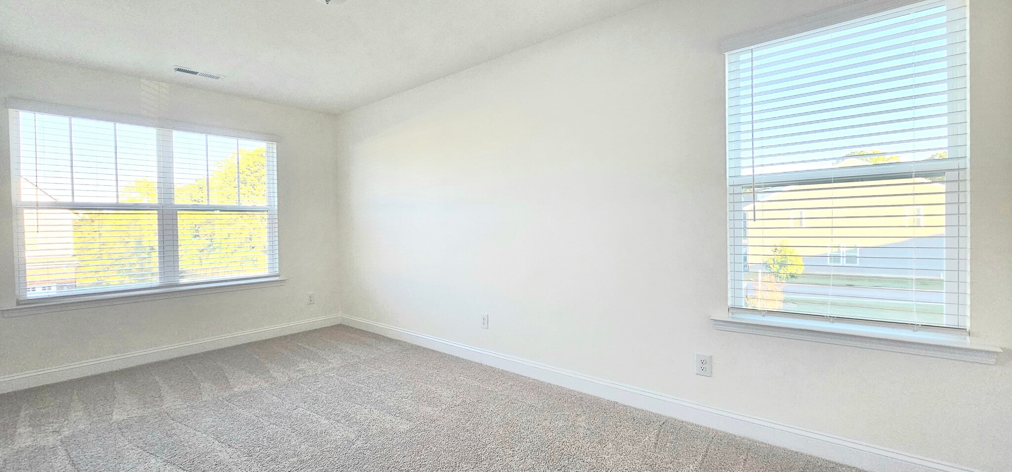 Building Photo - 1534 Cedar Tree Dr