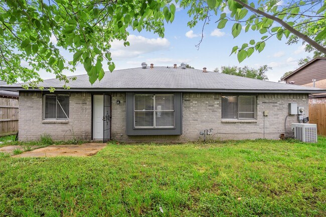 Building Photo - 12226 Kings Meadow Dr