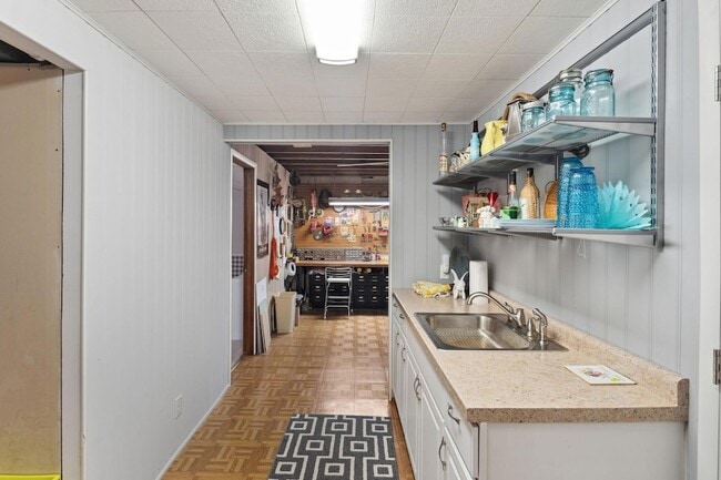 Building Photo - 6429 Mendelssohn Ln